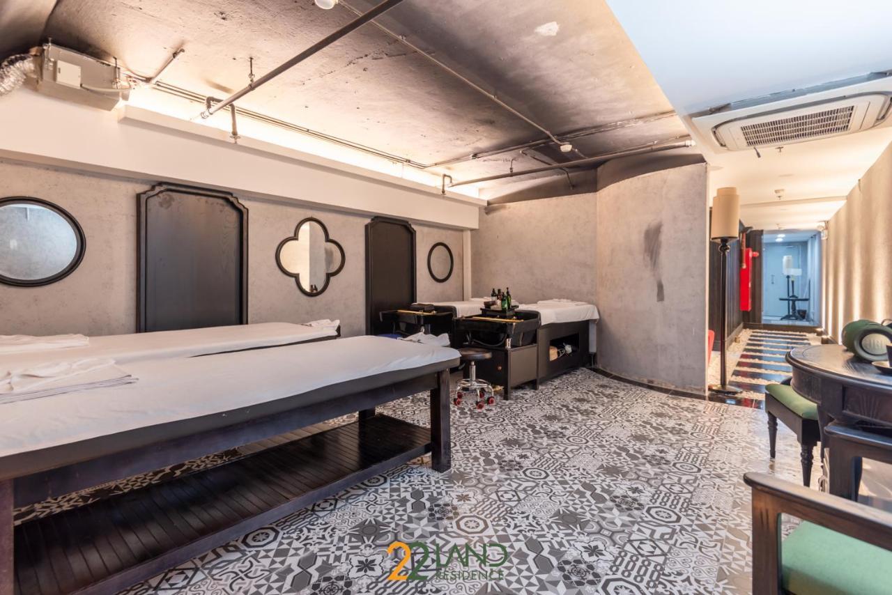 22Land Residence Hotel & Spa 52 Ngo Huyen Hanoi Exteriör bild