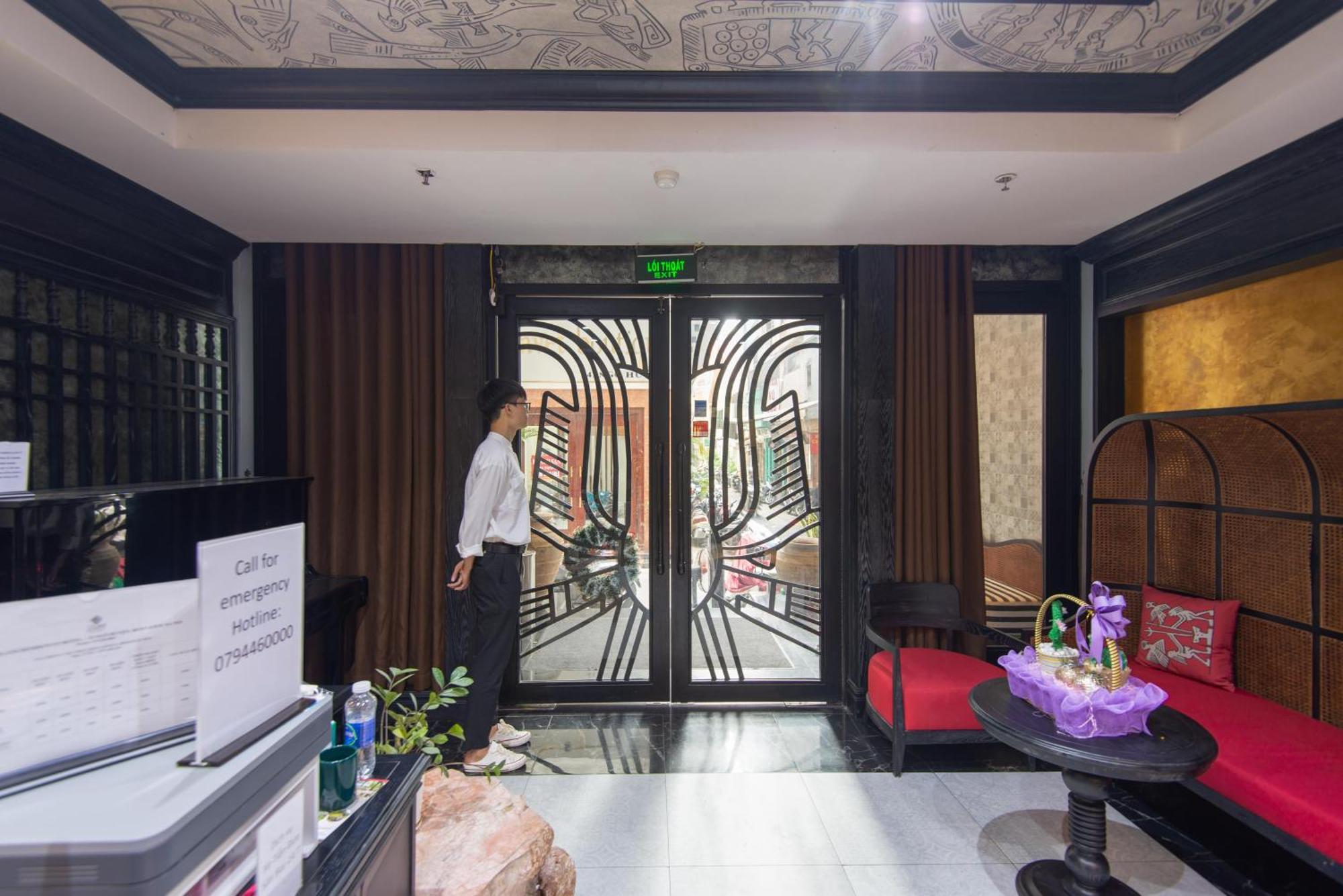 22Land Residence Hotel & Spa 52 Ngo Huyen Hanoi Exteriör bild