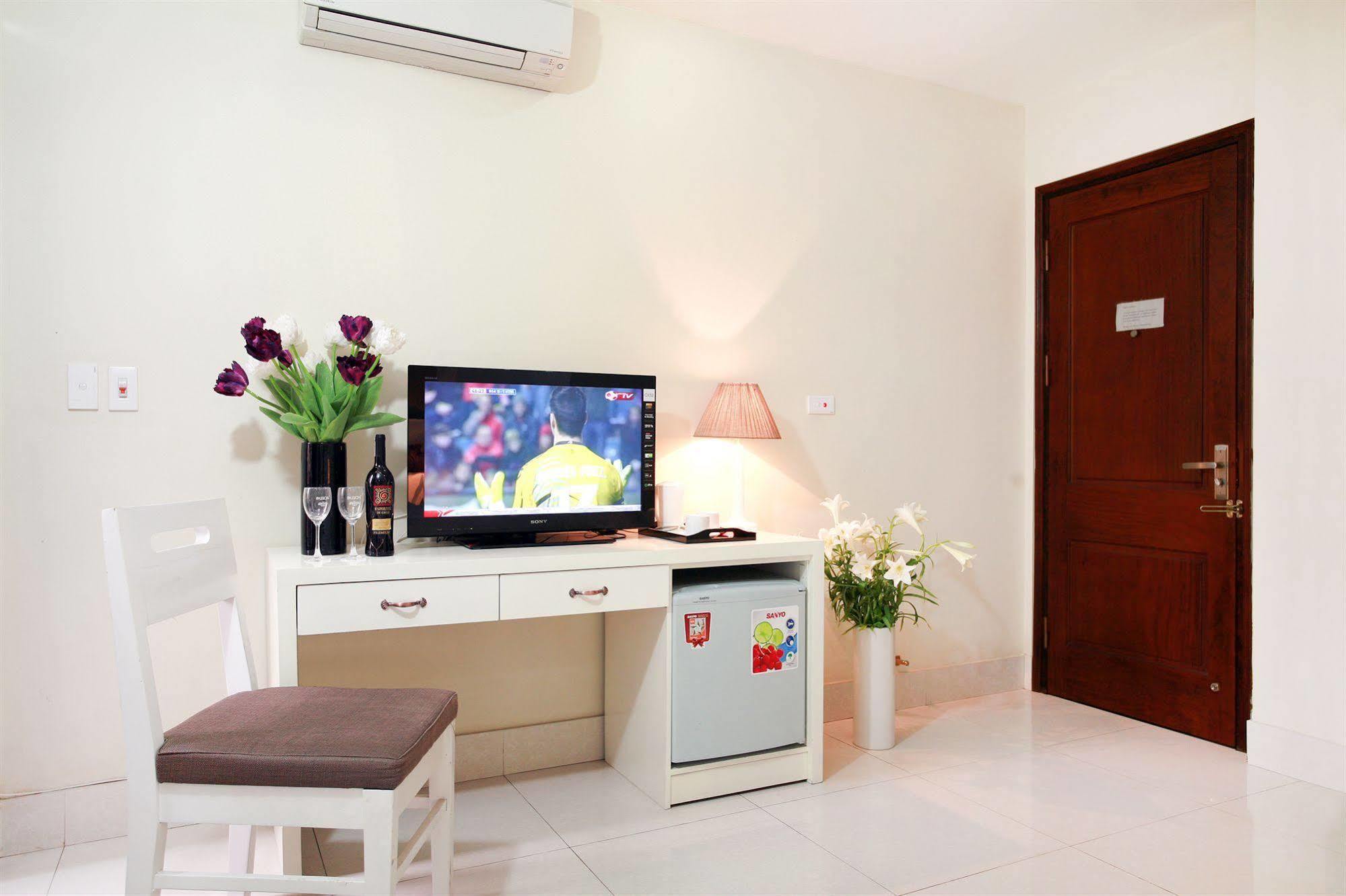 22Land Residence Hotel & Spa 52 Ngo Huyen Hanoi Exteriör bild