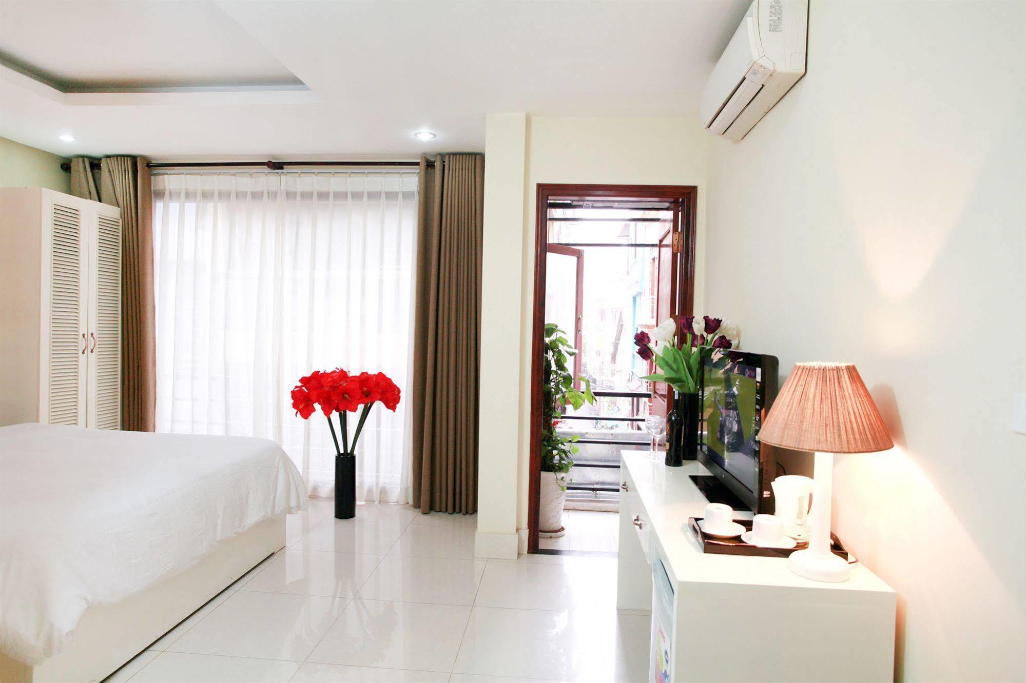 22Land Residence Hotel & Spa 52 Ngo Huyen Hanoi Exteriör bild